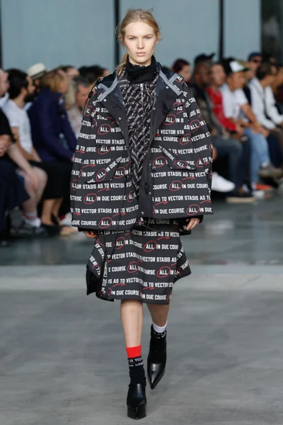Look 7